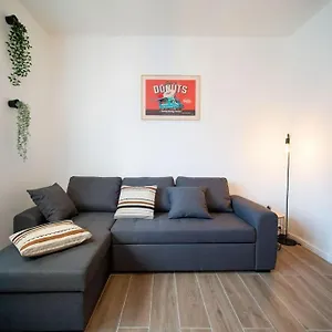 Fully Equiped Wifi Sleeps 6 Appartement